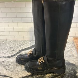 New Tod’s Black Leather Boots
